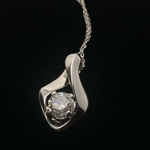 1.79 Carat Diamond pendant in white gold setting